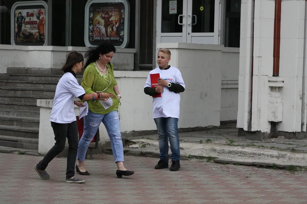 Волонтеры Навального собирают координаты людей, готовых поставить подписи за его выдвижение