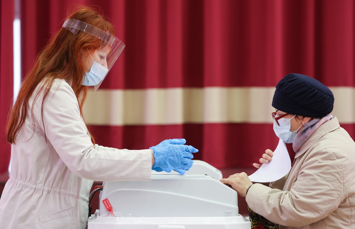 Голосование на выборах в Госдуму во время пандемии коронавируса. Фото: Владимир Гердо / ТАСС