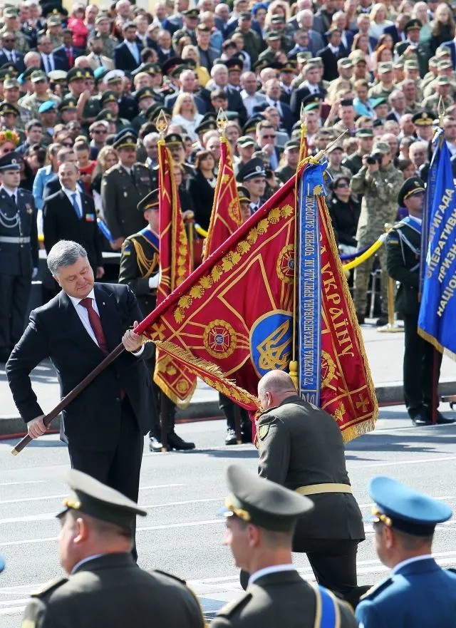 Петр Порошенко на торжественной церемонии. Фото: AP Photo / Efrem Lukatsky / ТАСС