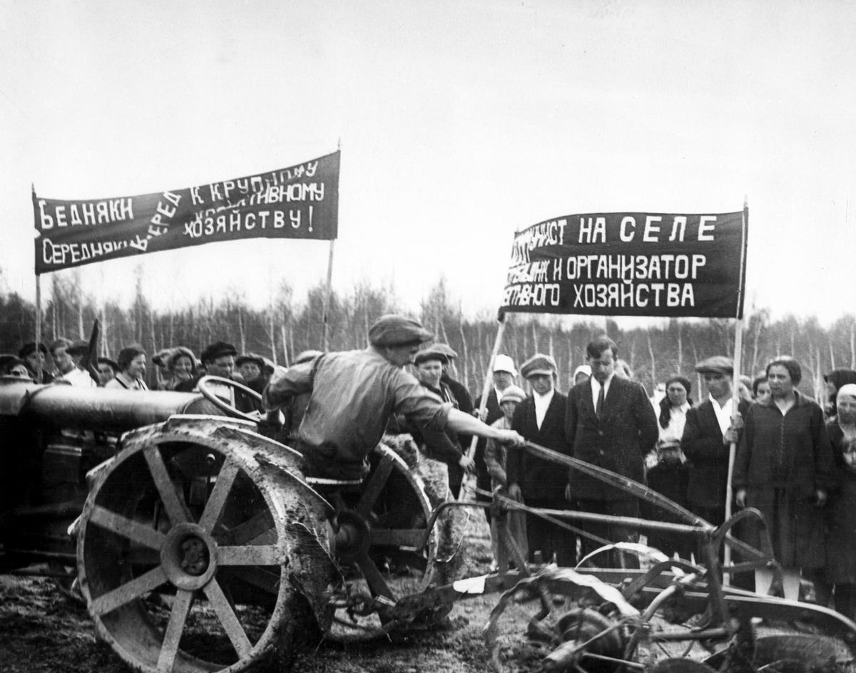 Рабочие завода «Красный путиловец». Фото: архив РИА Новости