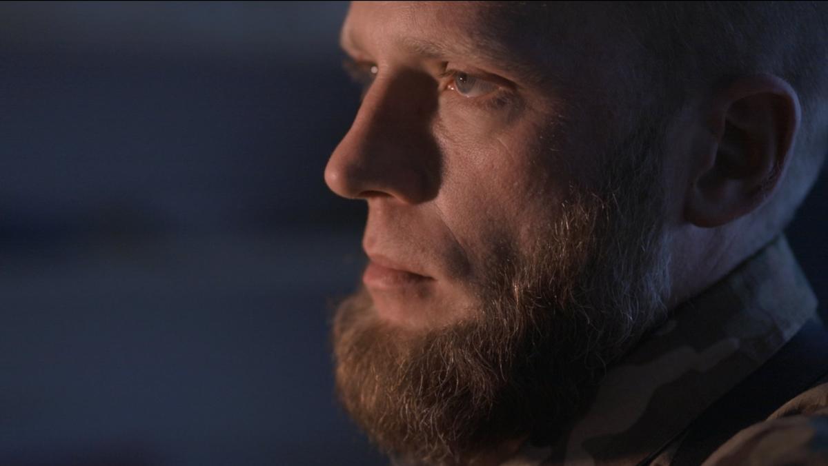 Дмитрий, позывной «Дракон». Кадр из документального фильма Анны Артемьевой и Ивана Жилина «Вернувшиеся» (смотрите на Youtube-канале «Но.Медиа из России» с 26 мая)