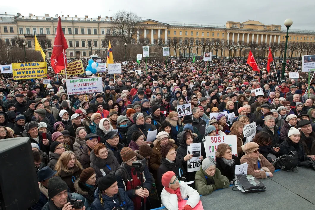 Новый собираться. Марш в защиту Санкт-Петербурга. Митинг в СПБ вчера. События в Петербурге. Петербург "18 тысяч людей".