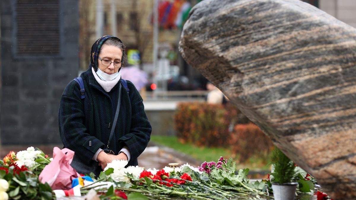 «Разрушение страны посредством памяти и скорби»