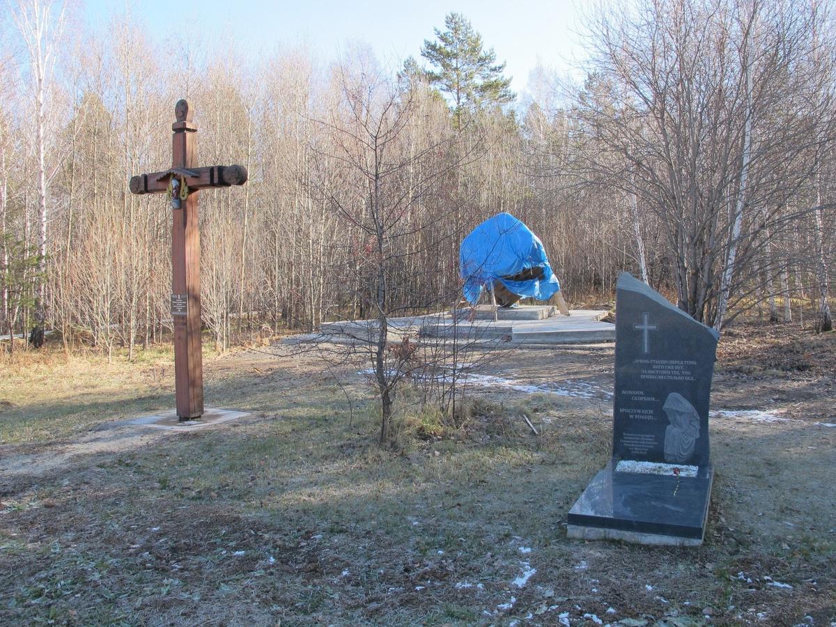 В Республике Коми снесены два памятника репрессированным поляка. Фото: соцсети