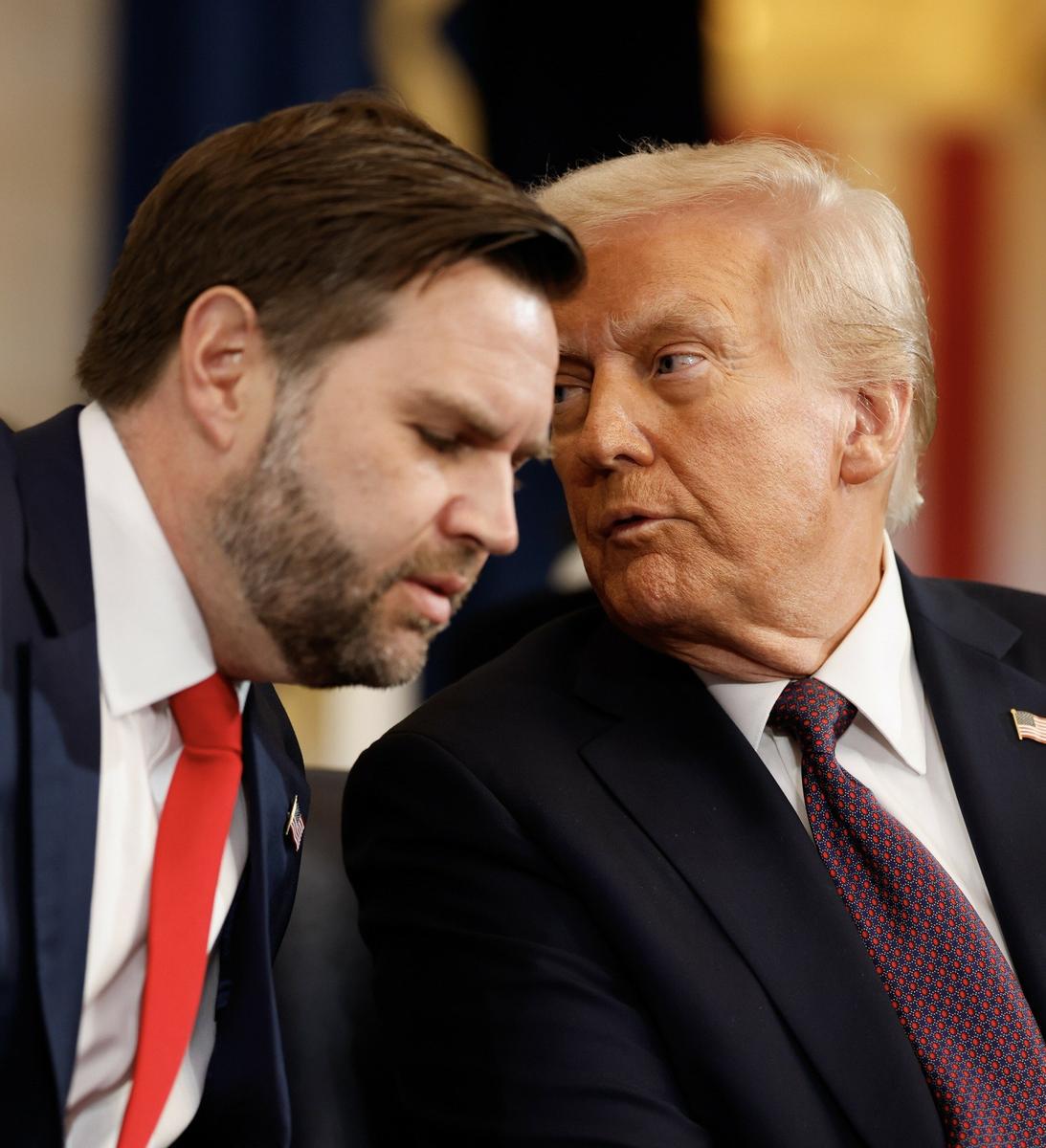 Джей Ди Вэнс — не только правая рука Дональда Трампа. Он официальный голос и лицо американских новых правых. Фото: CNP / Polaris / Starface / STARFACE PHOTO / East News