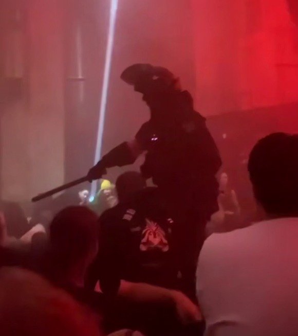 Рейд в клубе. Фото: соцсети