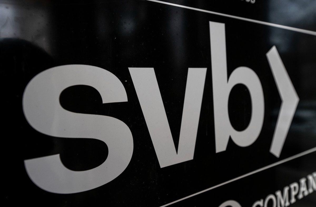 Логотип SVB банка. Фото: ТАСС