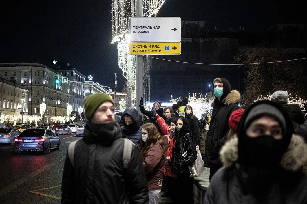 Протестующие в центре Москвы. Фото: Влад Докшин / «Новая»