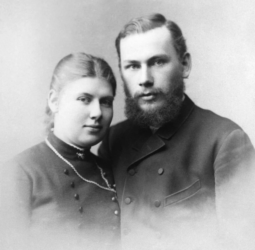 Илья Львович Толстой и его жена Софья Философова. Фотохроника ТАСС