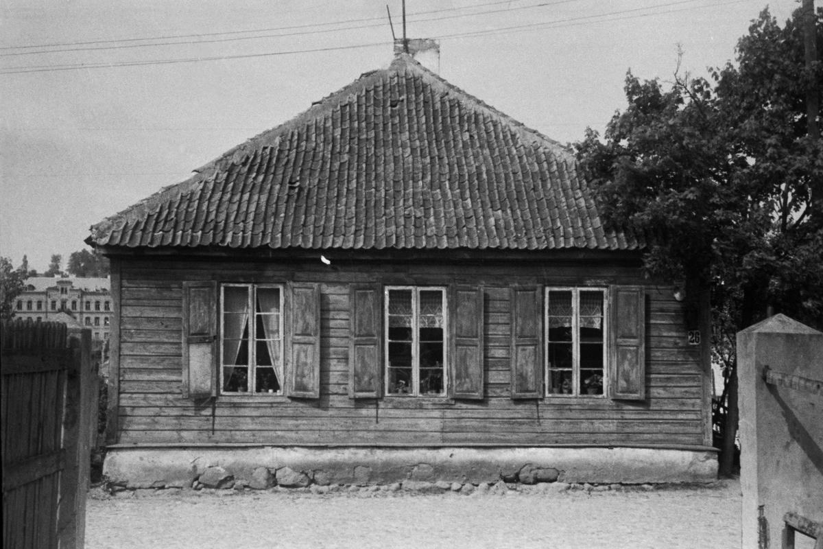 Вильнюс. Дом бабушки Феликса Дзержинского. Здесь он жил во время обучения в гимназии с 1887 по 1895 год. Фото: Яков Халип / ТАСС