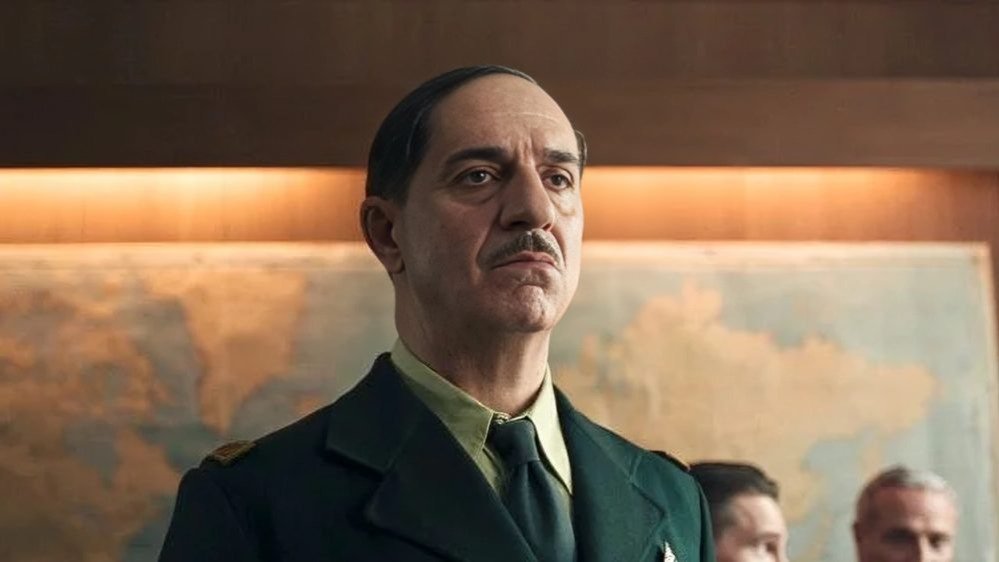 Актер, играющий историю Франции. Симон Абкарян