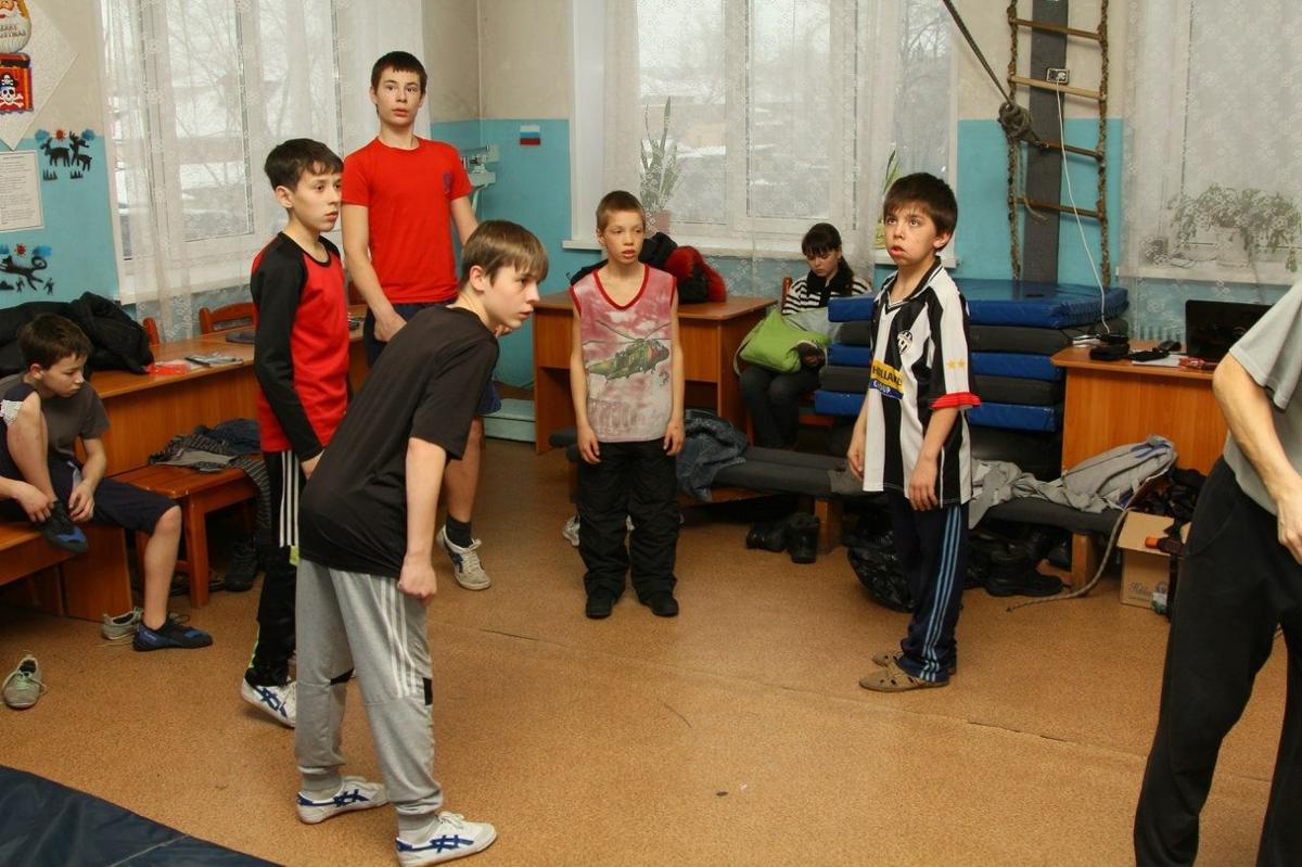 Витя Шестаков в детдоме. Крайний справа. Фото: соцсети