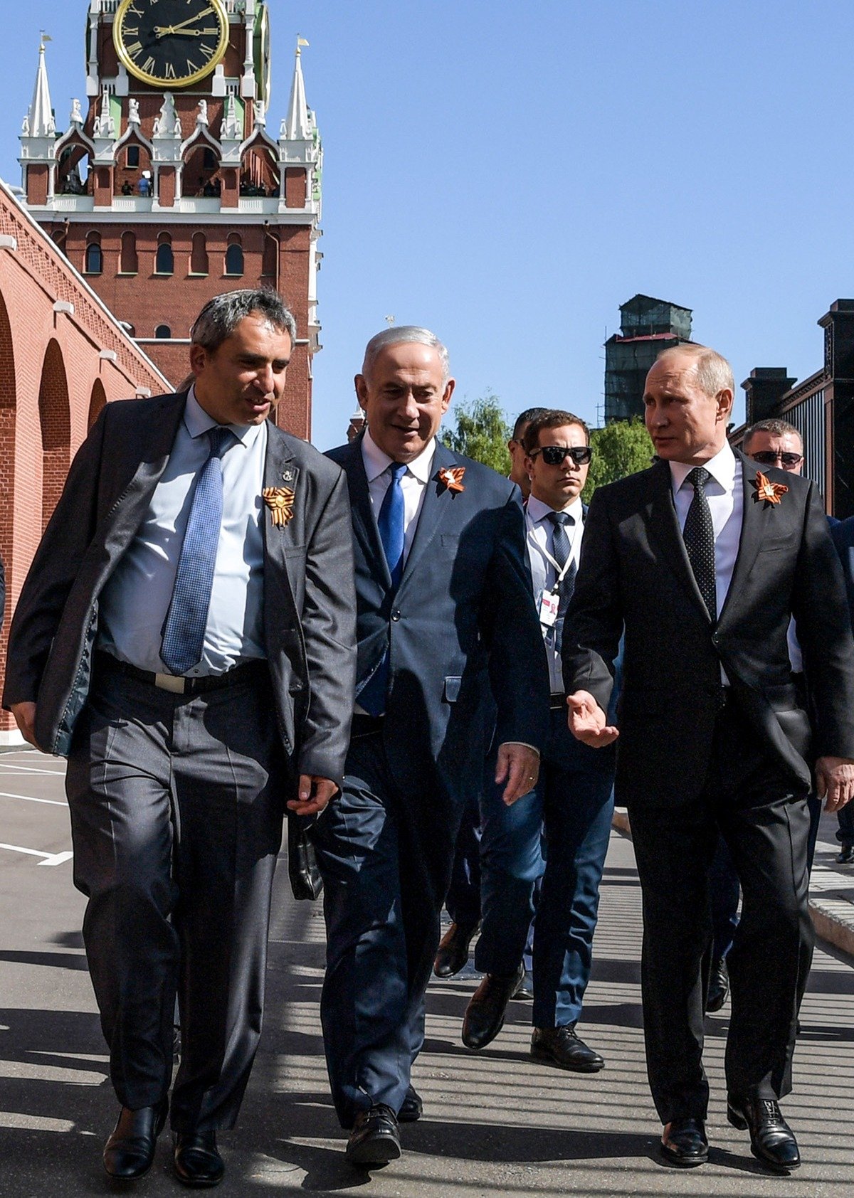 9 мая 2018 года. Зеэв Элькин, Биньямин Нетаньяху и Владимир Путин. Фото: Алексей Дружинин/ТАСС