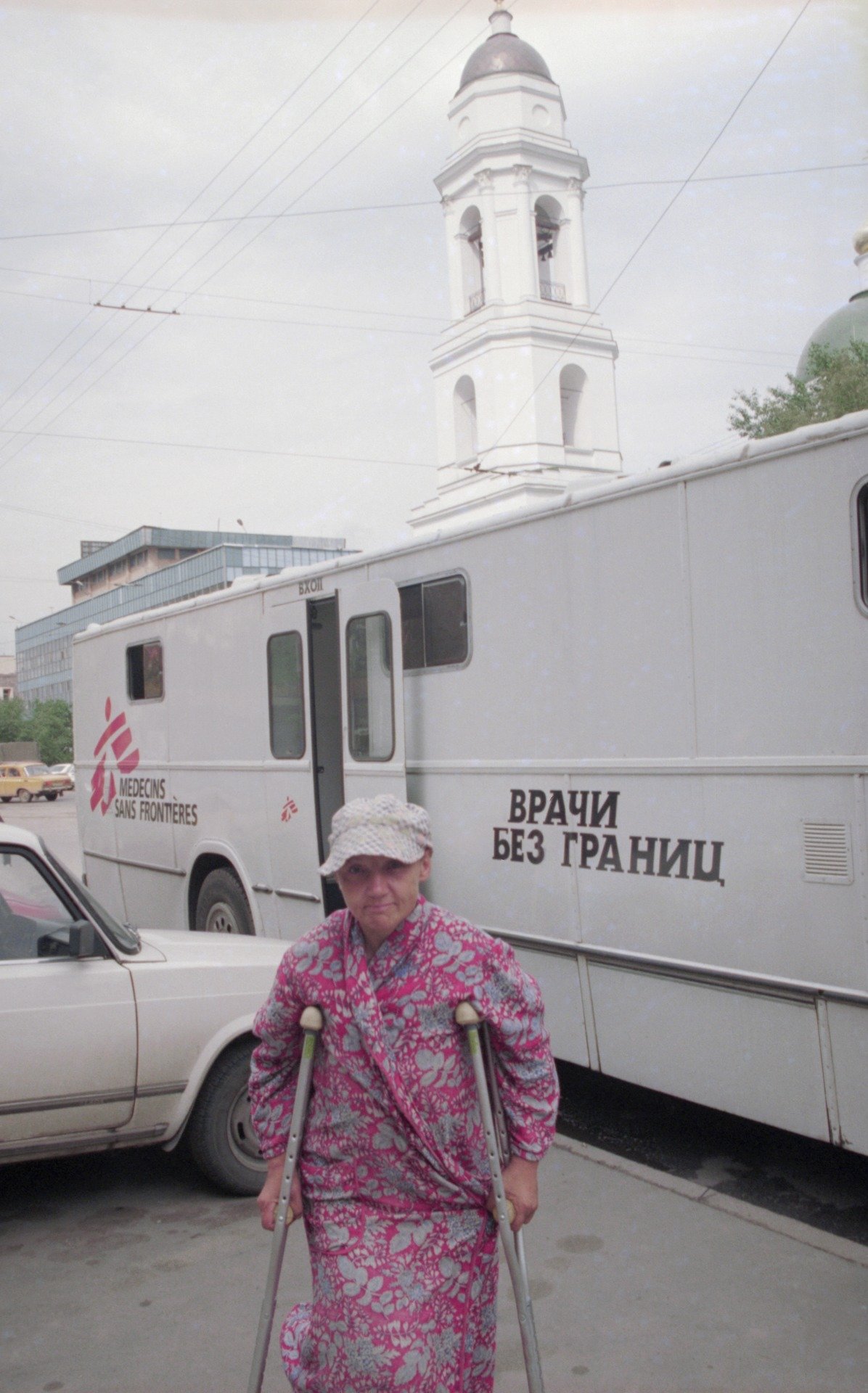 Передвижная амбулатория «Врачи без границ», 1998 год. Фото: Ираклий Чохонелидзе / Фотохроника