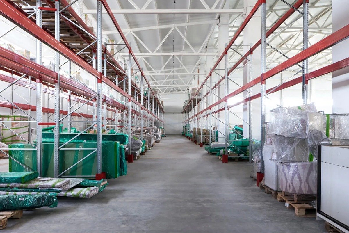 Склад до пожара. Фото: cherdak.io