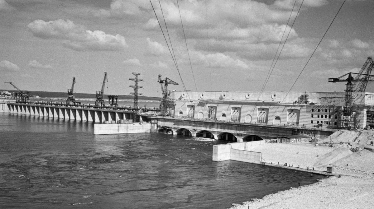 Строительство Каховской гидроэлектростанции, 1956 г. Фото: Ю. Лихута / ТАСС