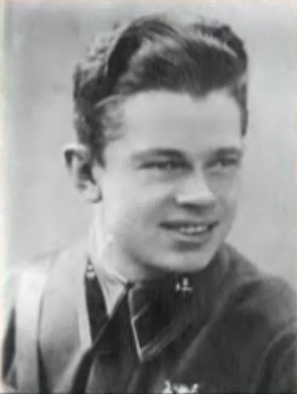 Валентин Пургин (Владимир Голубенко). Фото из газеты «Комсомольска правда» от 22 мая 1940 года