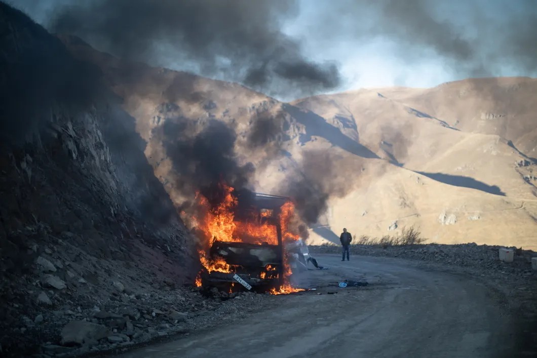 В северной — горной — части Нагорного Карабаха азербайджанская армия разворачивает решающее наступление. Фото: РИА Новости