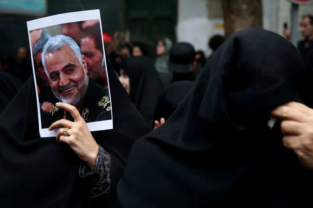 Иранские женщины в трауре после убийства генерала Сулеймани. Фото: Reuters