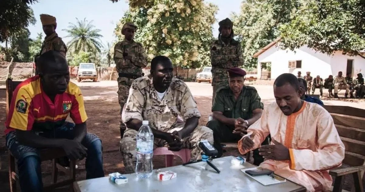 Министр животноводства ЦАР Хасан Буба — за столом крайний справа. Фото: соцсети