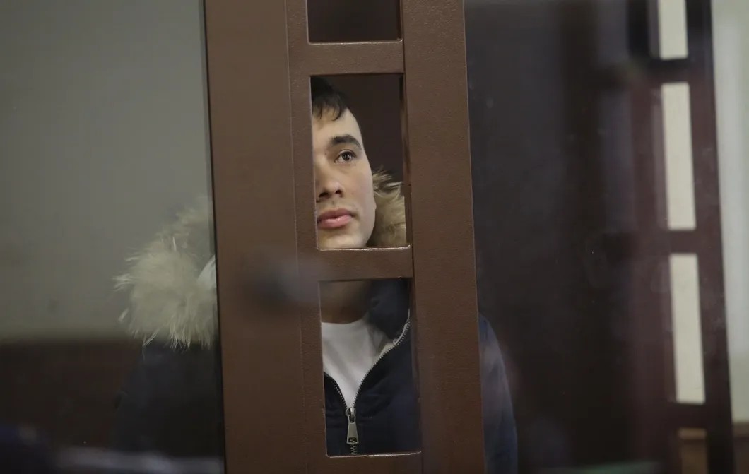 Ибрагибжон Ерматов, подозреваемый в причастности к теракту, в Невском районном суде. Фото: Светлана Холявчук / Интерпресс / ТАСС