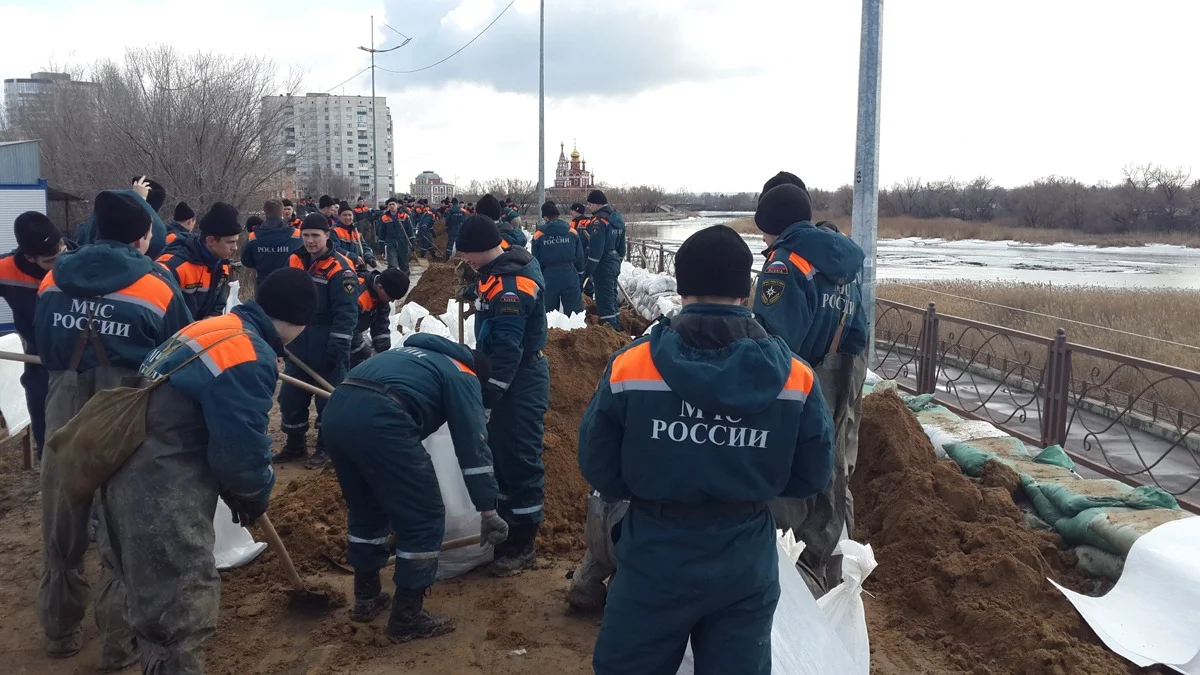 Курган идеальной России. Всенародная тренировка мобилизационной готовности  проходит в эти дни в Зауралье: в регион пришла большая вода — Новая газета