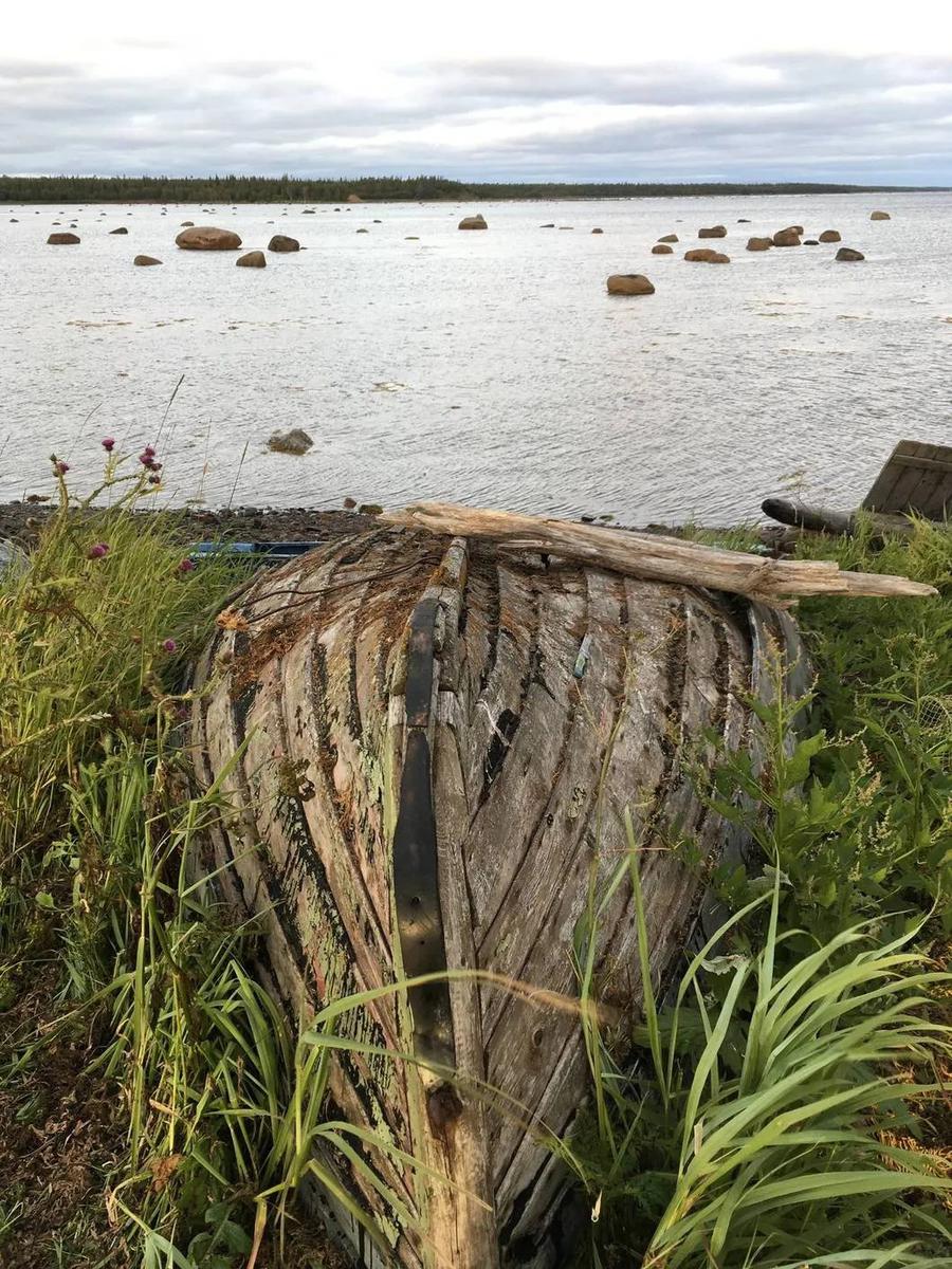 Лодка на арендованном острове Сергея Попихина. Фото: Татьяна Брицкая