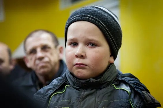 Глеб (9 лет) на последней встрече с учителями. Фото: Анна Артемьева/«Новая газета»