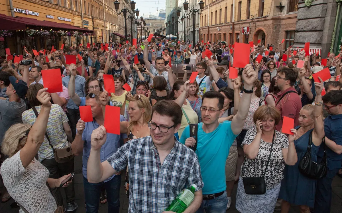 Старость в радость. На федеральных телеканалах дружно воспевают грядущие  «пенсионные изменения» — Новая газета