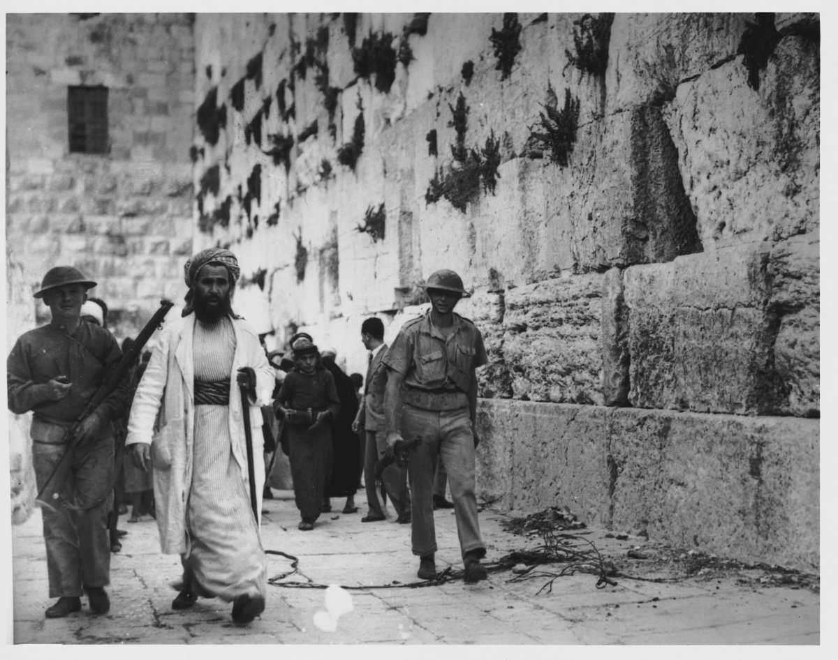 1967 год. Иерусалим, Старый город, у Стены Плача. Фото: Hulton-Deutsch Collection / CORBIS / Corbis via Getty Images