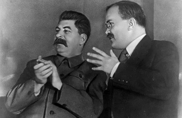 Иосиф Сталин и Вячеслав Молотов. Фото из архива