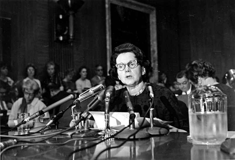 Рейчел Карсон выступает в американском Сенате. Фото из архива