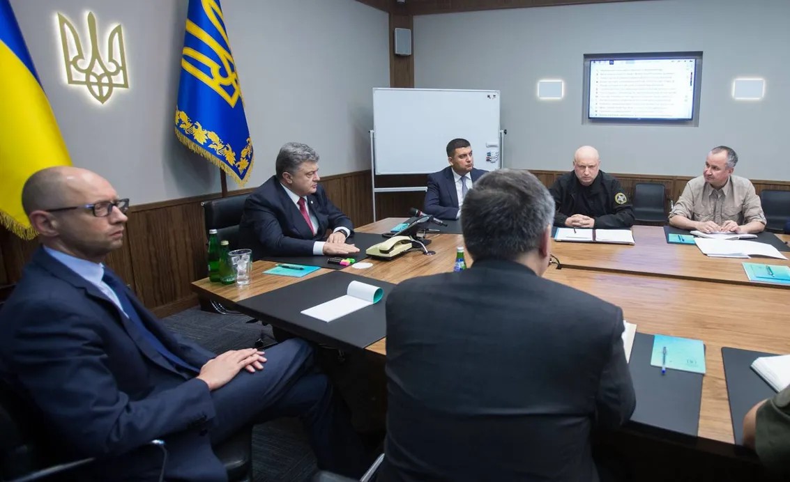 Заседание руководства силовых структур страны в ситуационном центре президента Украины. Фото: Петр Порошенко / Facebook