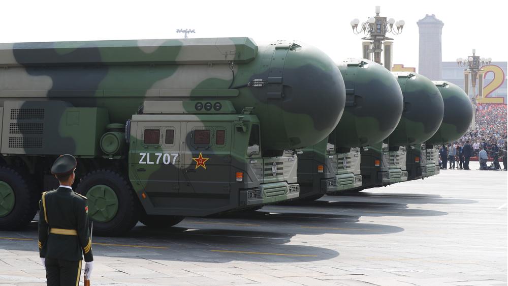 Академик Арбатов: «Китайские боеголовки полетят над территорией России»