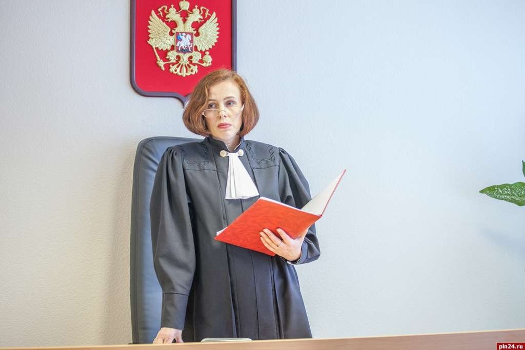 Судья Виктория Малямова. Фото: pln-pskov.ru