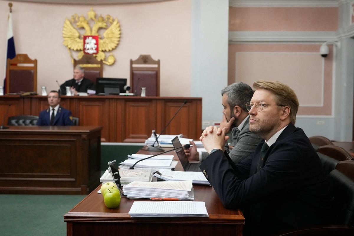 Рассмотрение иска о снятии «Яблока» в Верховном суде. Фото: AP / TASS