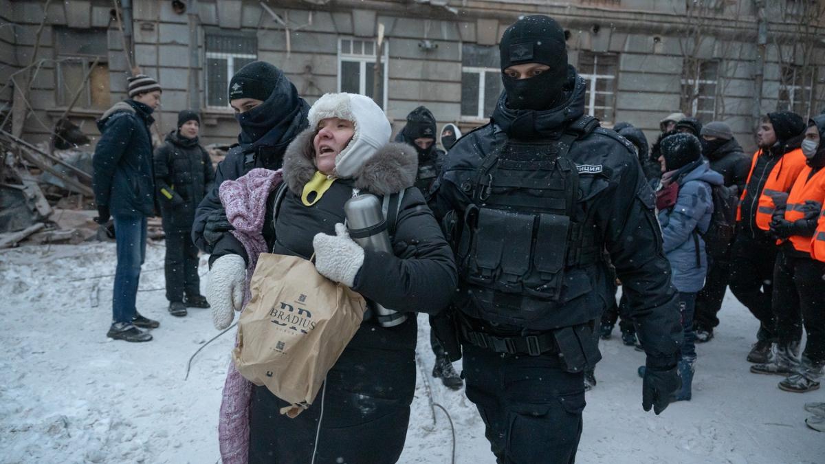 Новогодняя ночь закончилась, проснулись силовики