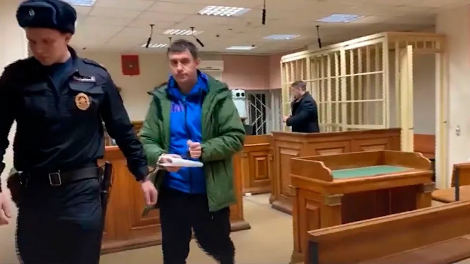 Евгений Кузин в зале суда. Кадр из видео 360*