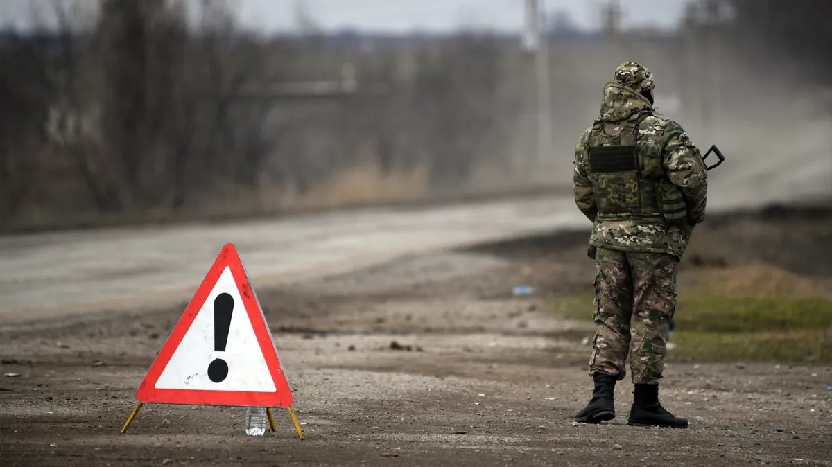 Russian militarist near the Ukranian Border. Photo by RIA Novosti