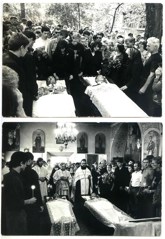 Отпевание и похороны убитых Наумова и Войтенко, отколовшихся от бригады Быкова. Фото из архива родственников