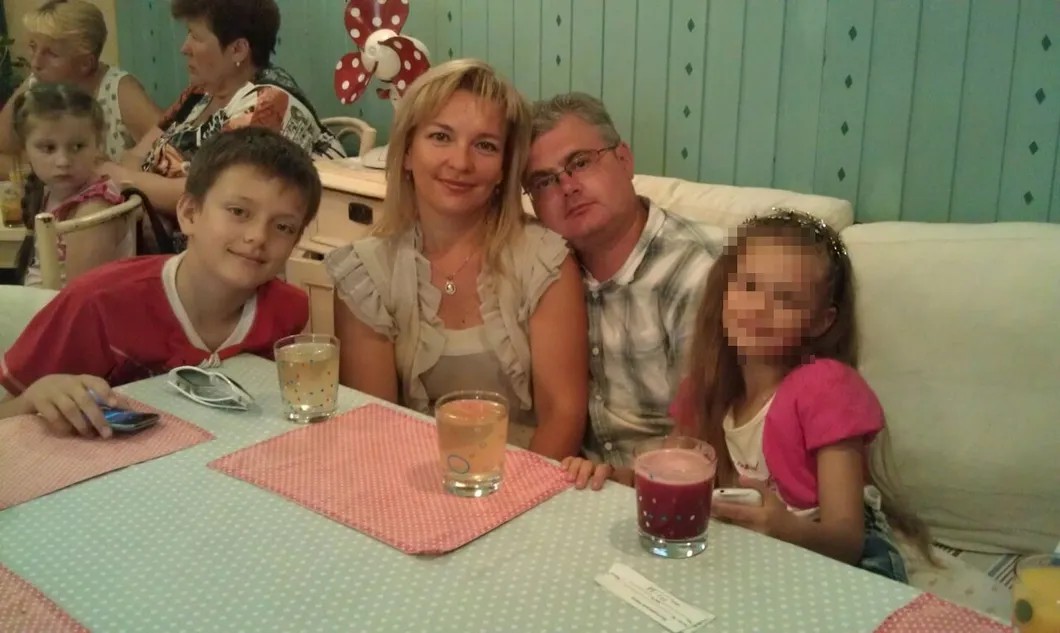 Семья Тимошенко: Антон, Екатерина, Дмитрий и Алина. Фото Антона публикуется с разрешения родителей. Из семейного архива