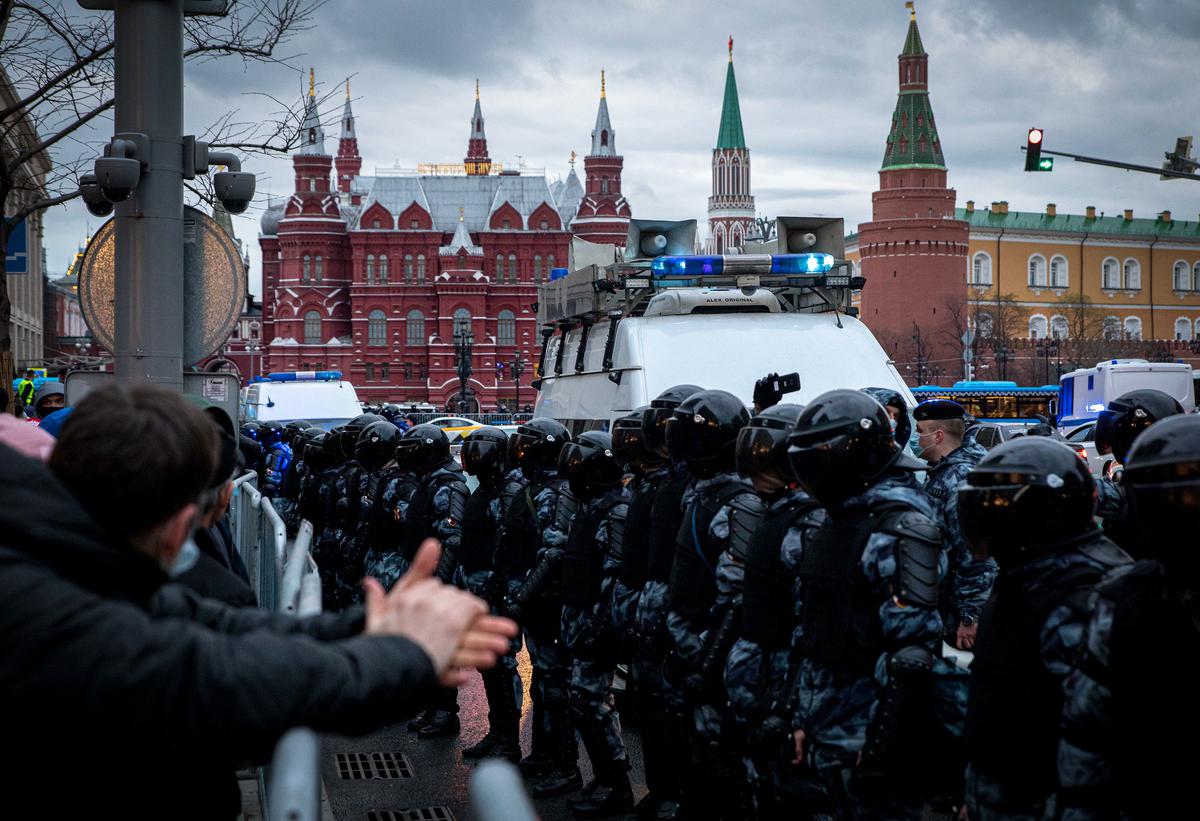 Протестная акция 21 апреля в Москве. Фото: Влад Докшин / «Новая газета»