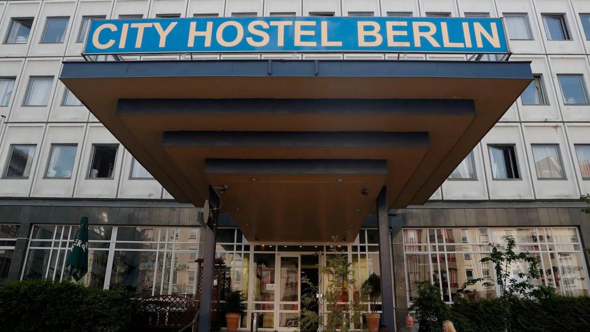 Дипломаты КНДР сдали здание посольства в Германии под гостиницу