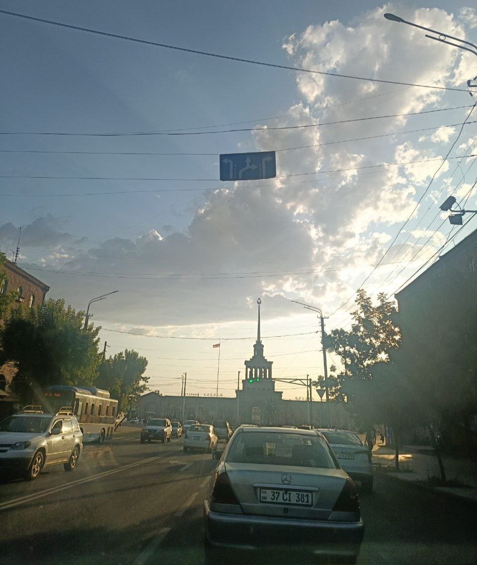 Железнодорожный вокзал в Ереване. Фото: Андрей Мизюк