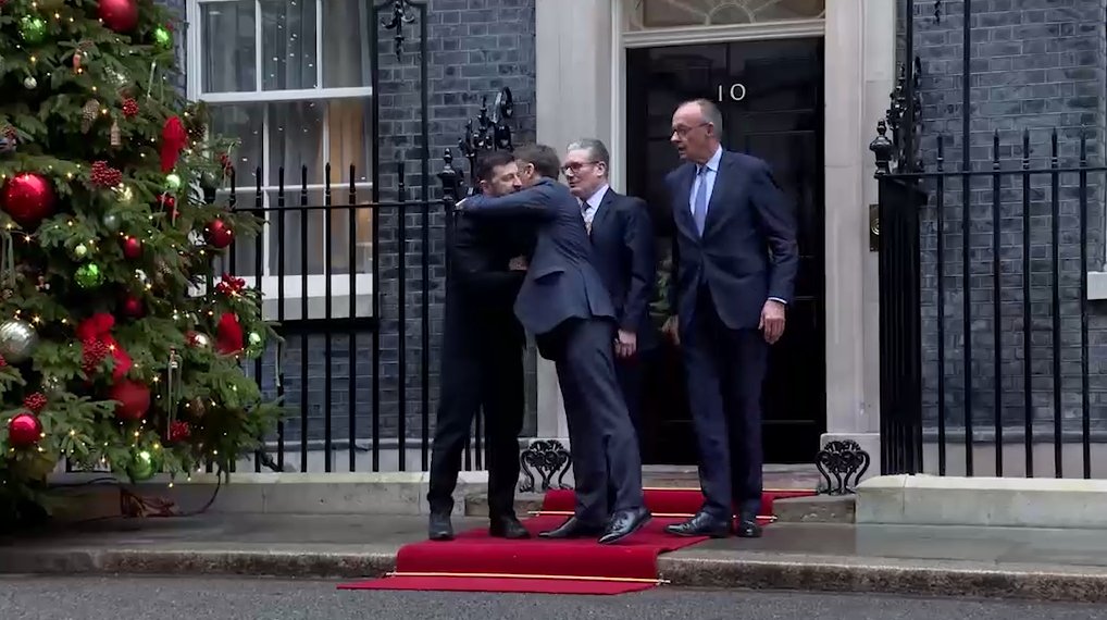 После встречи в резиденции на Даунинг-стрит. Кадр из видеоотчета
