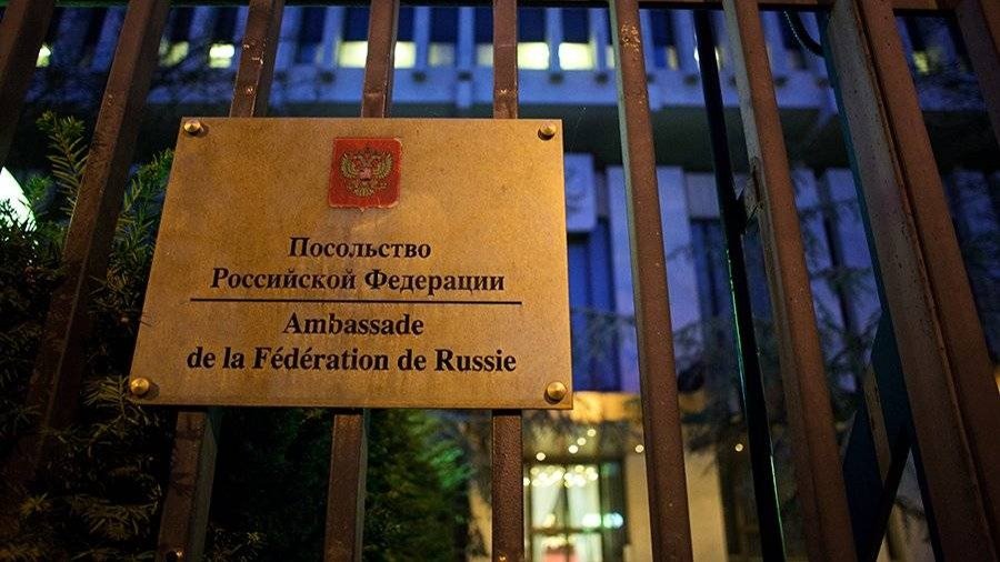 Именем Навального назовут улицу у посольства РФ в Париже