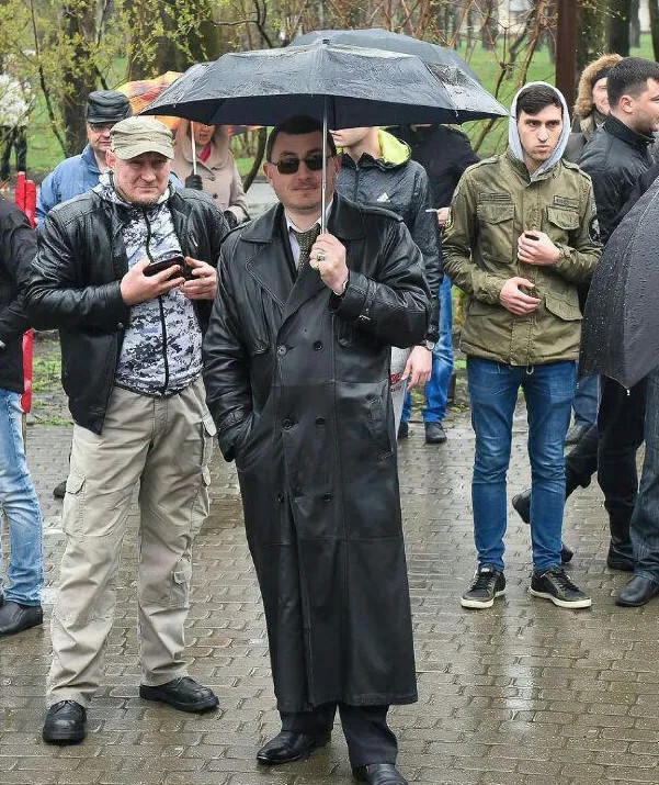 Алберт Гаямян на митинге