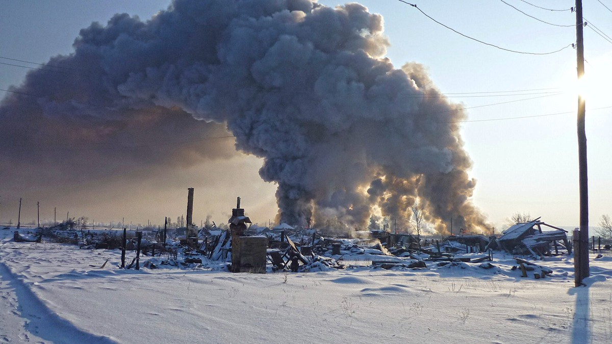 Сожжение Кежмы. Фото Александра Брюханова
