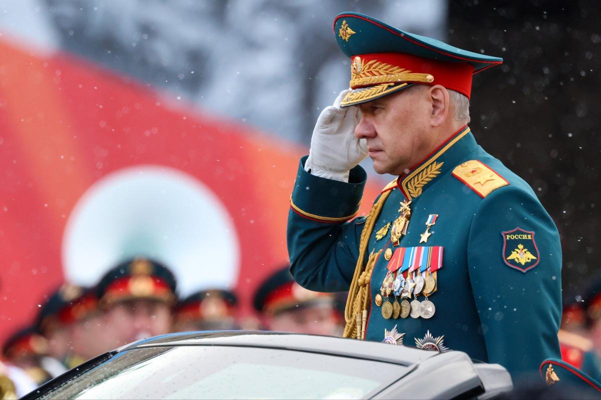 Сергей Шойгу во время парада, посвященного 79-й годовщине Победы в Великой Отечественной войне, на Красной площади. Фото: Владимир Гердо / ТАСС