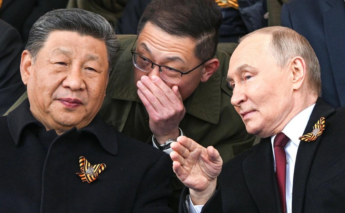 Си Дзиньпин и Владимир Путин в Москве на параде, посвященной 80-летию победы в Великой Отечественной войне. Фото: picture alliance / SvenSimon-The